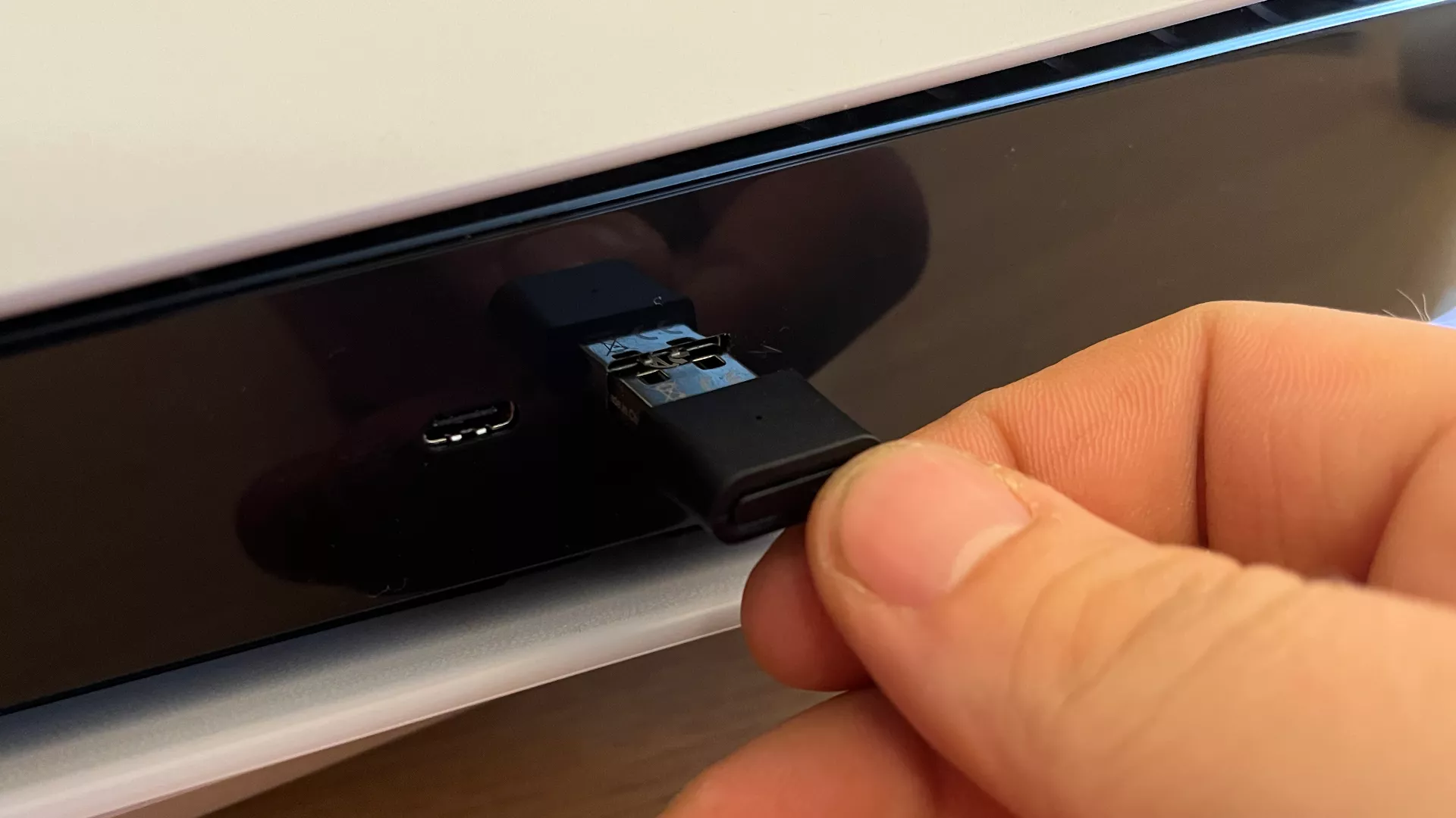 AirPods per Bluetooth-Adapter mit der PS5 verbinden – Firmware 8: Schritt 1