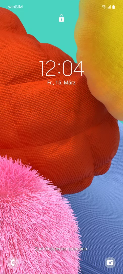 Medizinische Notfallinformationen abrufen – One UI 5: Schritt 1 – Auf Sperrbildschirm nach oben wischen